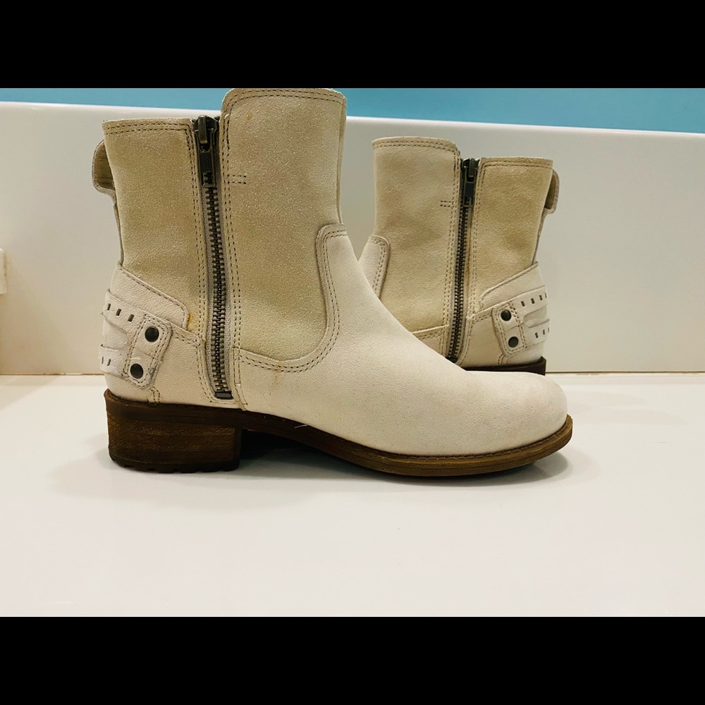 - Ugg Booties - image 4